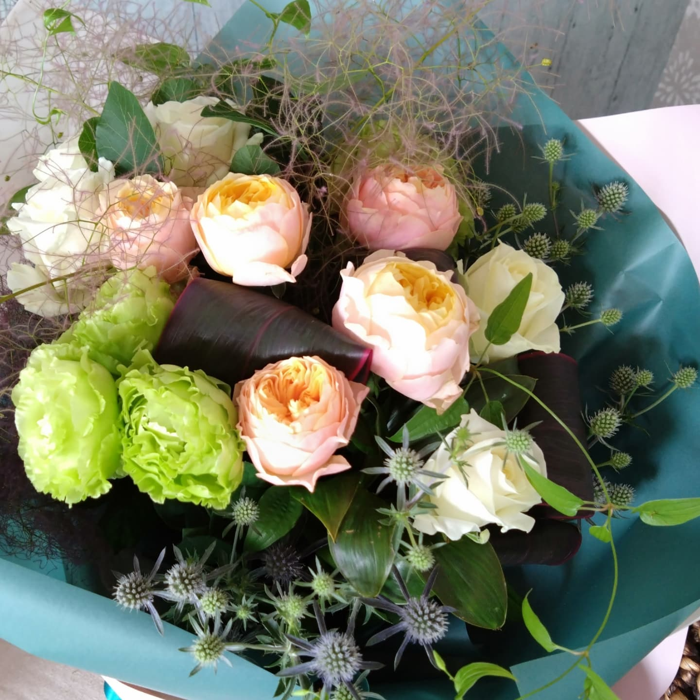 演台横のお花.今年の花束