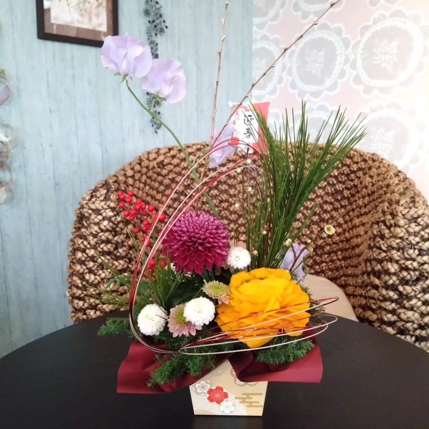 お正月のアレンジ並びました🎍